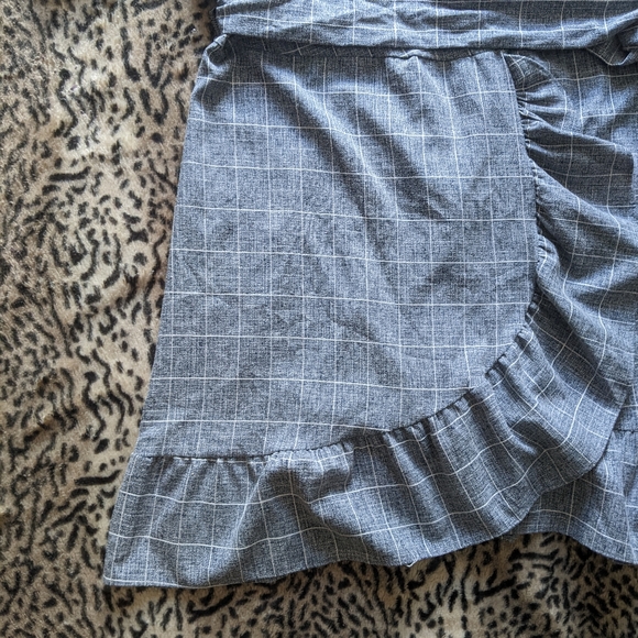 NWT wrap dress - Picture 5 of 7